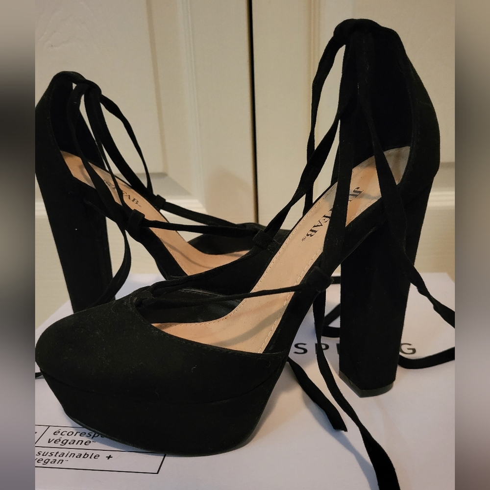 Black Tie-up Heels